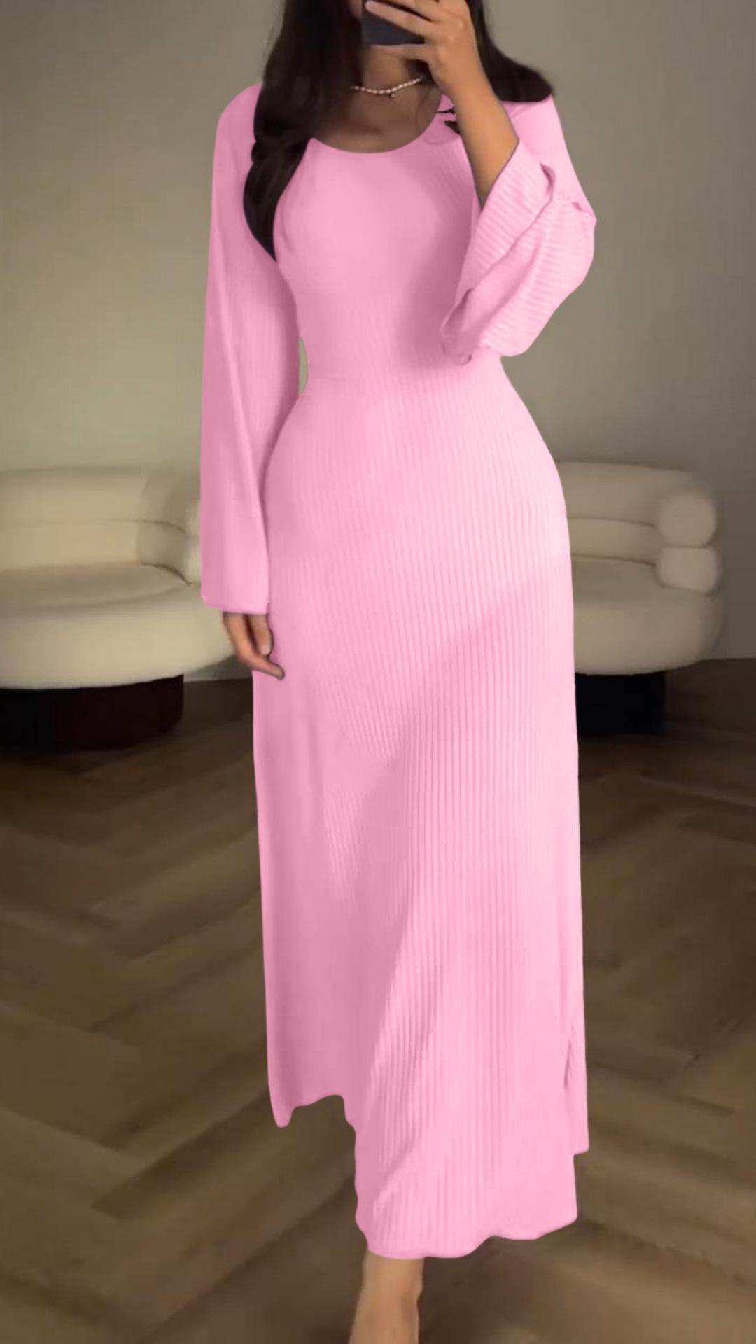 Elegante vestido de punto con cintura anudada